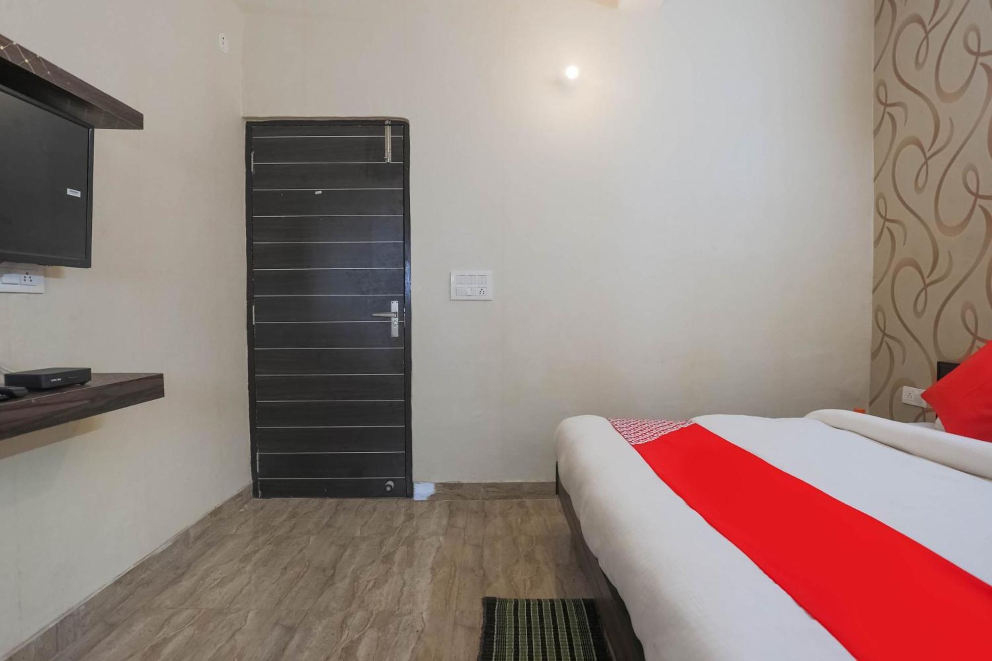 Hotel O Dream Town New Delhi Eksteriør billede